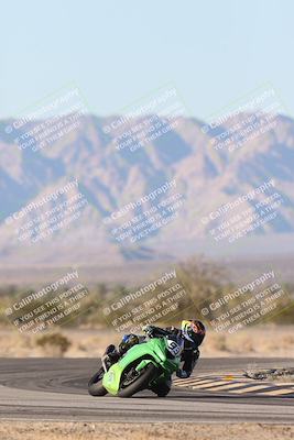 media/Dec-07-2025-CVMA (Sun) [[3e7d2de5dc]]/Race 16-Formula Middleweight/